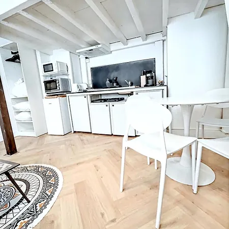 Studio avec Mezzanine 100M Du VIEUX PORT ET PARKING Cannes Extérieur photo